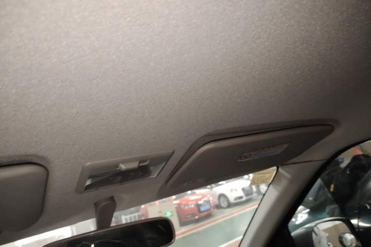 Used Suzuki Swift 2014 1.5L Automatic Fashion Edition Headliner