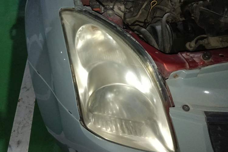 Used Suzuki Swift 2014 1.3L Manual Standard Edition Right Front Headlight