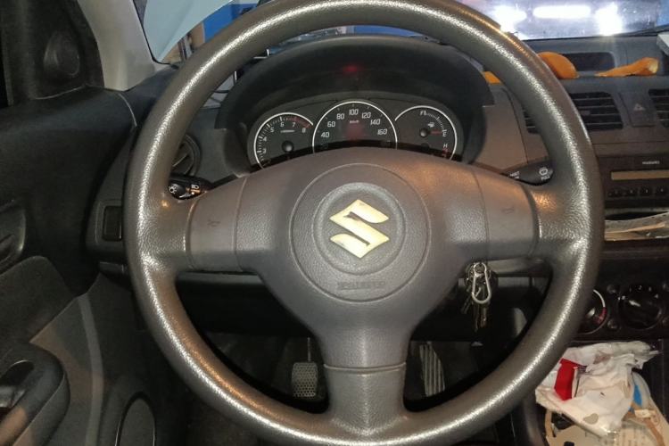 Used Suzuki Swift 2014 1.3L Manual Standard Edition Steering Wheel