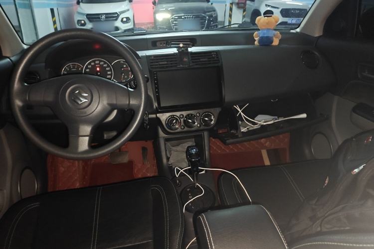 Used Suzuki Swift 2014 1.5L Automatic Fashion Edition Center Console