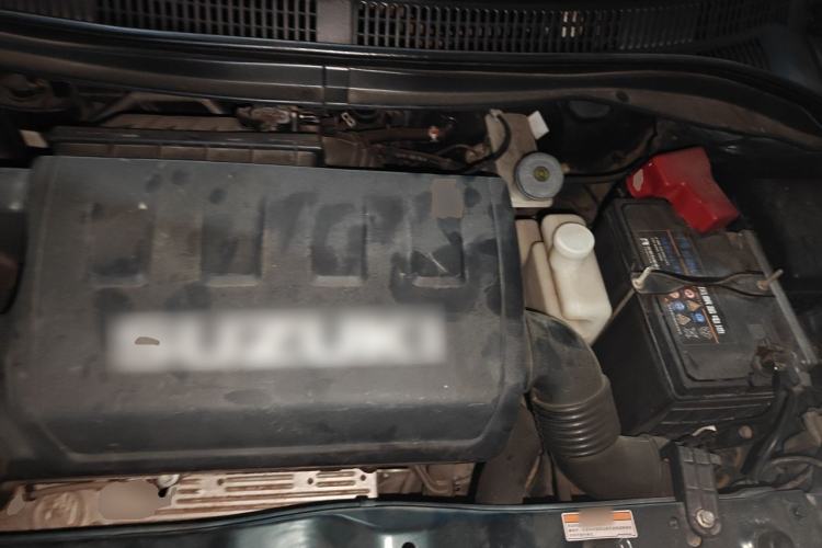 Used Suzuki Swift 2014 1.5L Automatic Fashion Edition Engine Bay