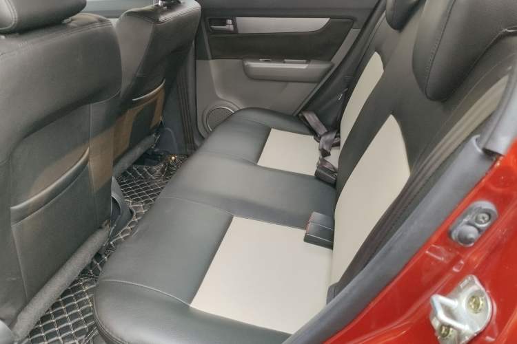 Used Suzuki Swift 2014 1.5L Automatic Fashion Edition Interior 4