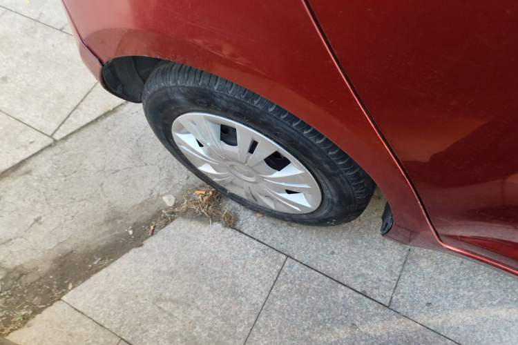 Used Suzuki Swift 2014 1.3L Manual Standard Edition Right Rear Wheel Hub