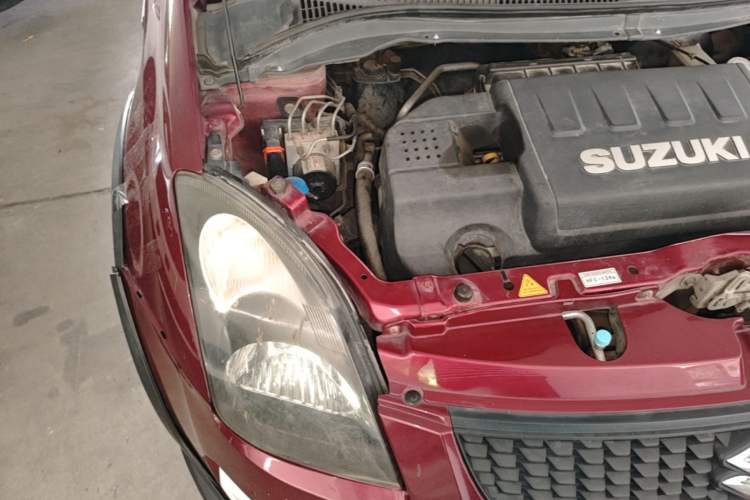 Used Suzuki Swift 2014 1.5L Automatic Fashion Edition Engine Bay Right