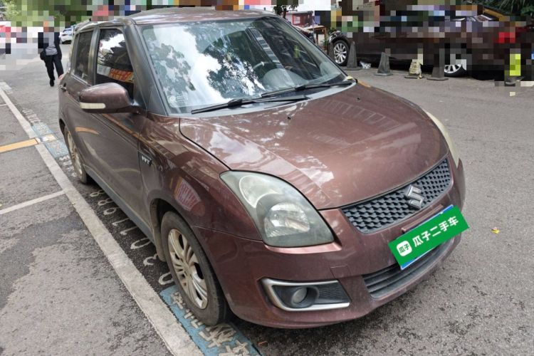 Used Suzuki Swift 2014 1.5L Automatic Fashion Edition Front Right 45 Deg