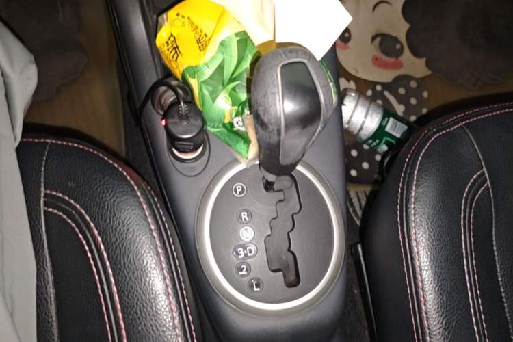 Used Suzuki Swift 2014 1.5L Automatic Fashion Edition Gear Lever