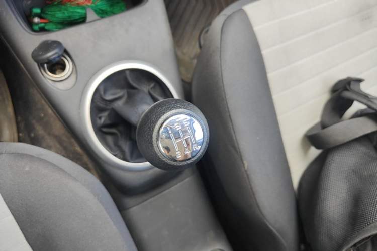 Used Suzuki Swift 2014 1.3L Manual Standard Edition Gear Lever