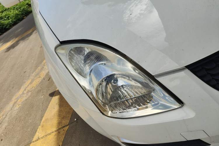 Used Suzuki Swift 2014 1.3L Manual Standard Edition Right Front Headlight