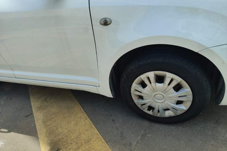Used Suzuki Swift 2014 1.3L Manual Standard Edition Right Front Wheel Hub