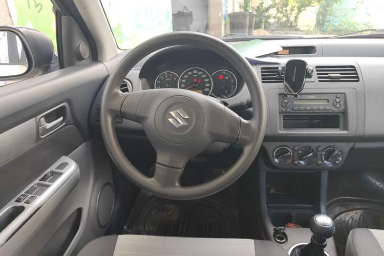 Used Suzuki Swift 2014 1.3L Manual Standard Edition Steering Wheel