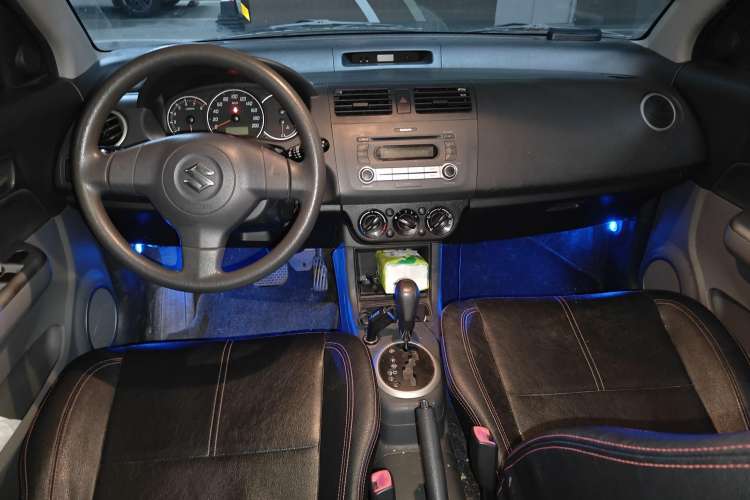 Used Suzuki Swift 2014 1.5L Automatic Fashion Edition Center Console