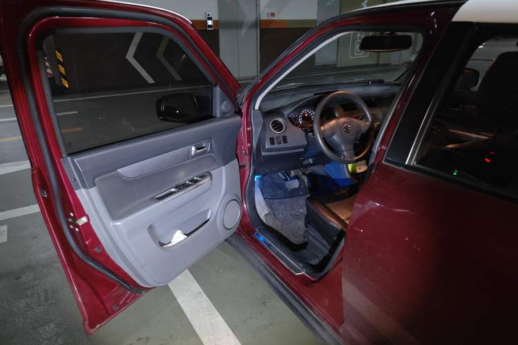 Used Suzuki Swift 2014 1.5L Automatic Fashion Edition Driver Seat