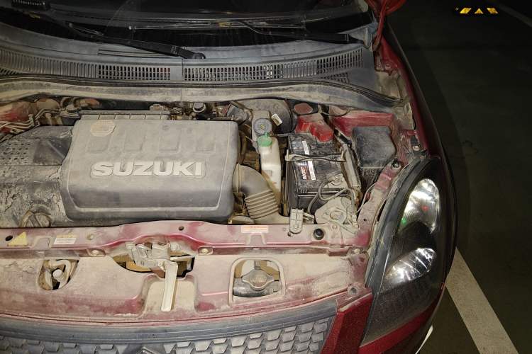 Used Suzuki Swift 2014 1.5L Automatic Fashion Edition Engine Bay Left