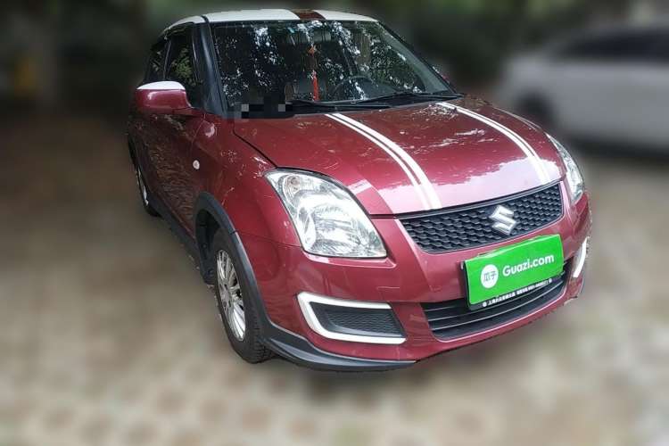 Used Suzuki Swift 2014 1.3L Manual Standard Edition Front Right 45 Deg