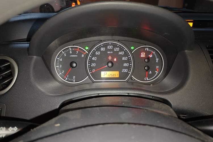Used Suzuki Swift 2014 1.5L Automatic Fashion Edition Instrument Cluster