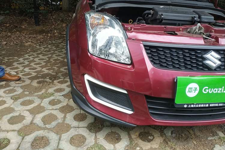 Used Suzuki Swift 2014 1.3L Manual Standard Edition Right Front Headlight
