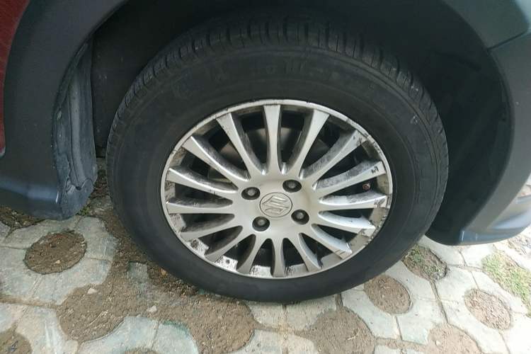 Used Suzuki Swift 2014 1.3L Manual Standard Edition Right Front Wheel Hub