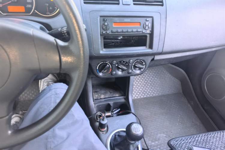 Used Suzuki Swift 2014 1.3L Manual Standard Edition Audio And AC Panel