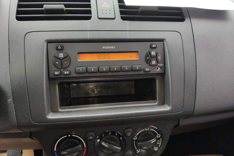 Used Suzuki Swift 2014 1.3L Manual Standard Edition Audio And AC Panel