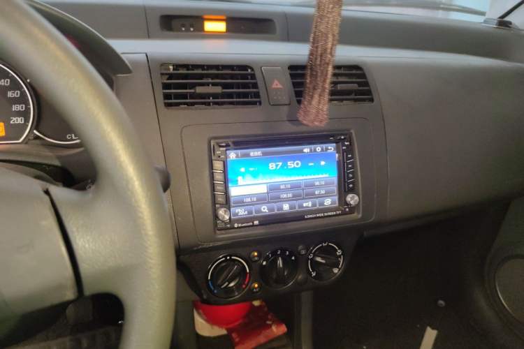 Used Suzuki Swift 2014 1.3L Manual Standard Edition Audio And AC Panel