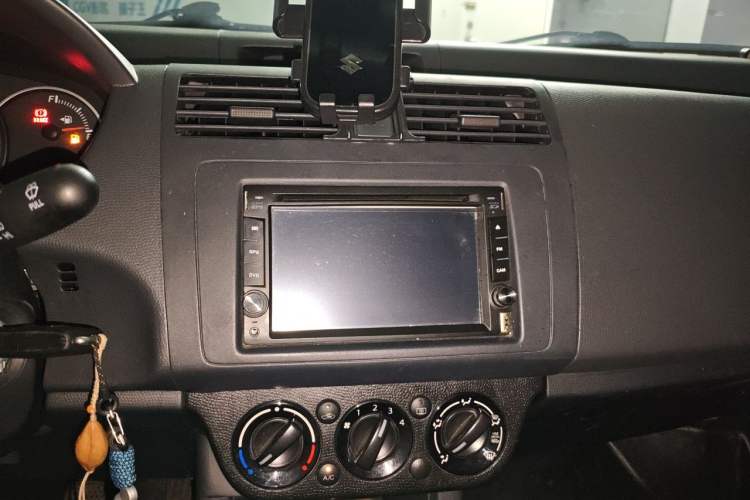 Used Suzuki Swift 2014 1.3L Manual Standard Edition Audio And AC Panel