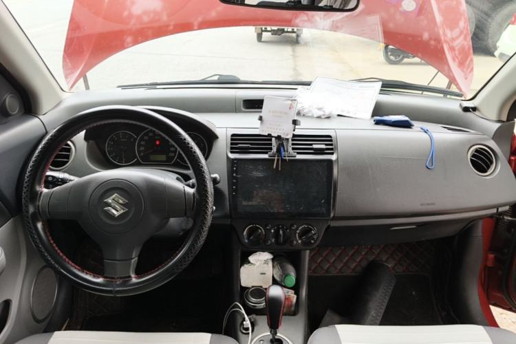 Used Suzuki Swift 2014 1.5L Automatic Fashion Edition Center Console