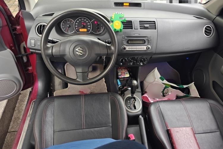 Used Suzuki Swift 2014 1.5L Automatic Fashion Edition Center Console