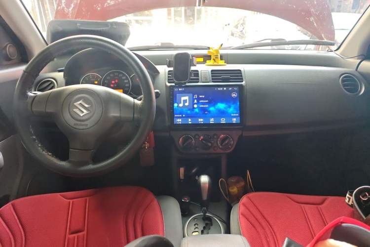 Used Suzuki Swift 2014 1.5L Automatic Fashion Edition Center Console