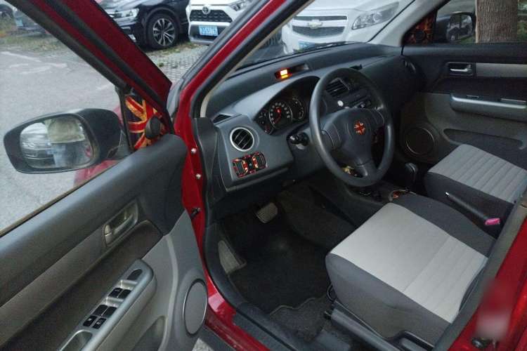 Used Suzuki Swift 2014 1.5L Automatic Fashion Edition Driver Seat