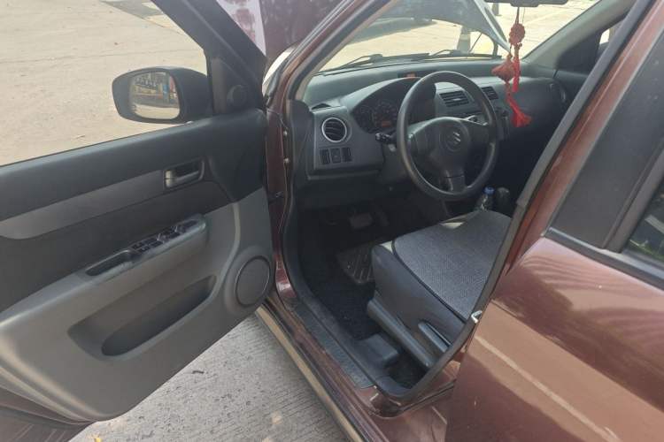 Used Suzuki Swift 2014 1.5L Automatic Fashion Edition Driver Seat