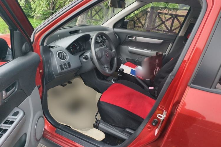 Used Suzuki Swift 2014 1.5L Manual Fashion Edition Driver Seat