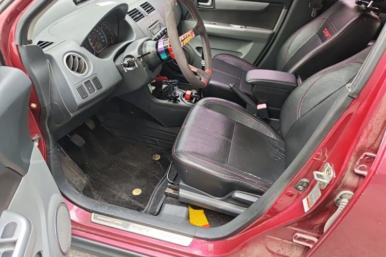 Used Suzuki Swift 2014 1.5L Manual Fashion Edition Driver Seat