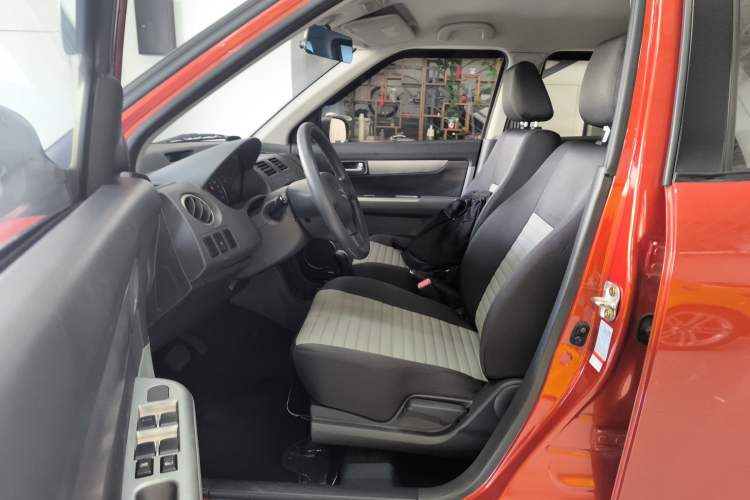 Used Suzuki Swift 2014 1.5L Automatic Fashion Edition Driver Seat