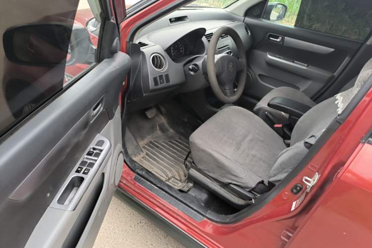 Used Suzuki Swift 2014 1.5L Automatic Fashion Edition Driver Seat