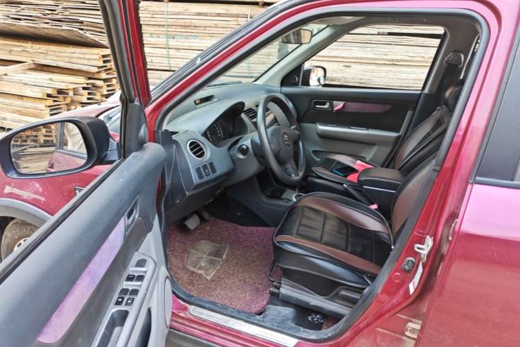 Used Suzuki Swift 2014 1.5L Automatic Fashion Edition Driver Seat