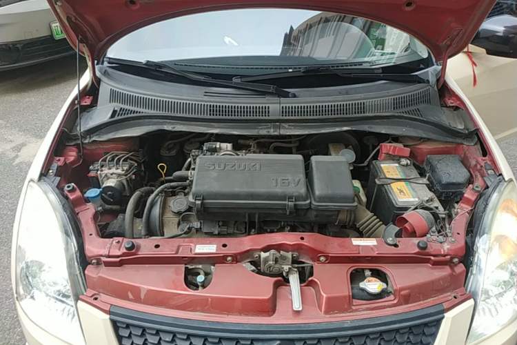 Used Suzuki Swift 2014 1.3L Manual Standard Edition Engine Bay