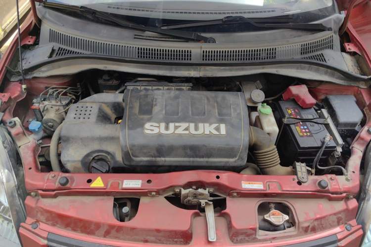 Used Suzuki Swift 2014 1.5L Automatic Fashion Edition Engine Bay