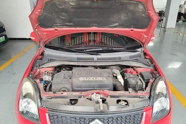 Used Suzuki Swift 2014 1.5L Automatic Fashion Edition Engine Bay