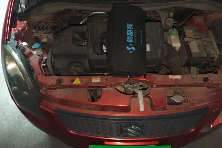Used Suzuki Swift 2014 1.5L Automatic Fashion Edition Engine Bay