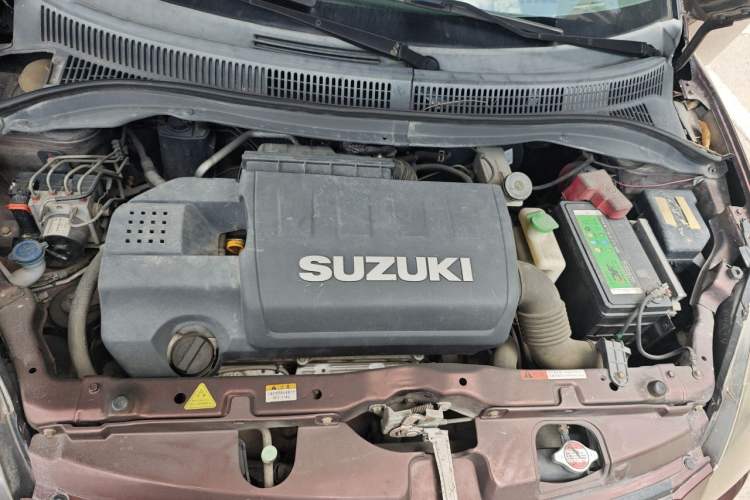 Used Suzuki Swift 2014 1.5L Automatic Fashion Edition Engine Bay