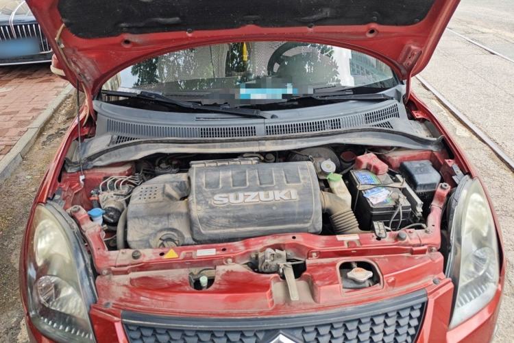 Used Suzuki Swift 2014 1.5L Automatic Fashion Edition Engine Bay
