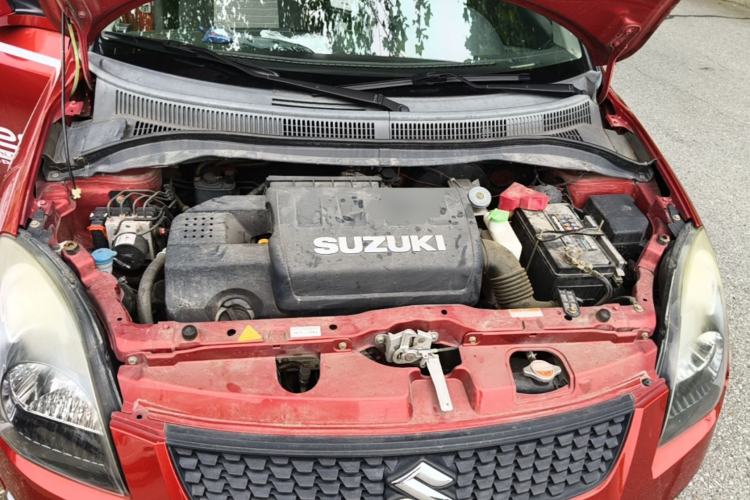 Used Suzuki Swift 2014 1.5L Automatic Fashion Edition Engine Bay