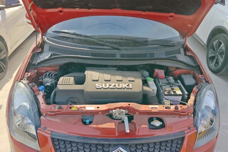 Used Suzuki Swift 2014 1.5L Automatic Fashion Edition Engine Bay