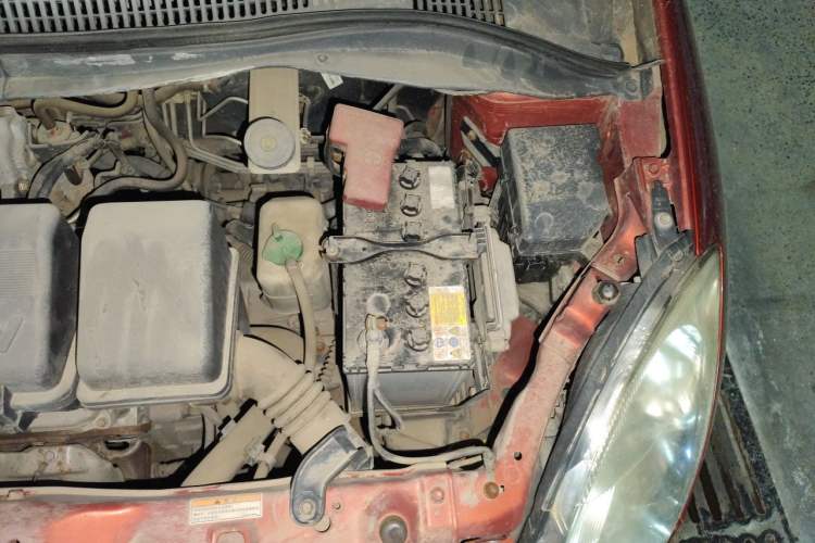 Used Suzuki Swift 2014 1.3L Manual Standard Edition Engine Bay Left