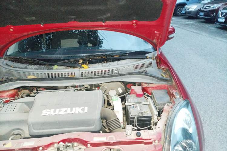 Used Suzuki Swift 2014 1.5L Automatic Fashion Edition Engine Bay Left