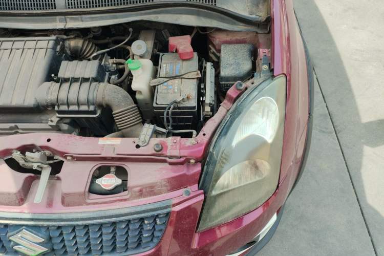 Used Suzuki Swift 2014 1.5L Automatic Fashion Edition Engine Bay Left