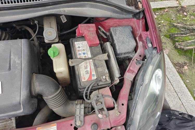 Used Suzuki Swift 2014 1.5L Automatic Fashion Edition Engine Bay Left
