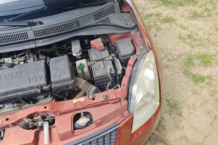 Used Suzuki Swift 2014 1.3L Manual Standard Edition Engine Bay Left