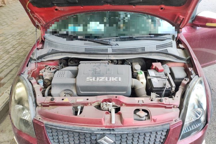Used Suzuki Swift 2014 1.5L Automatic Fashion Edition Engine Bay
