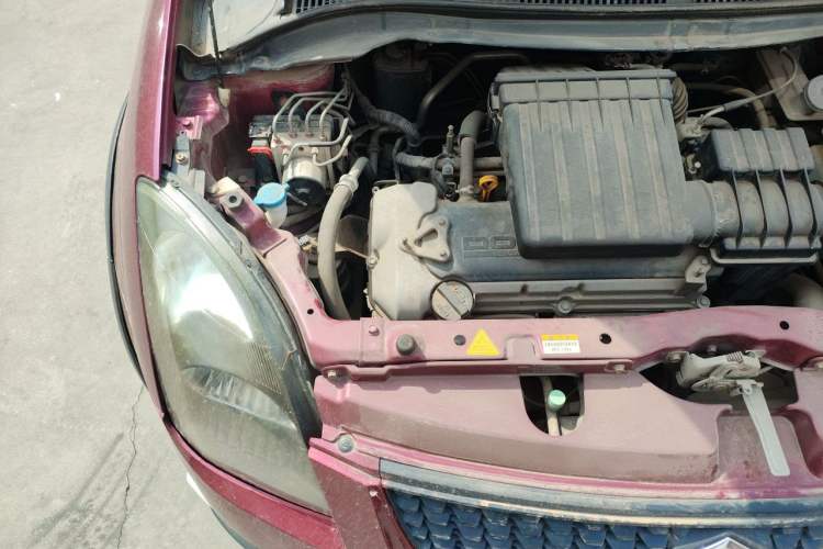 Used Suzuki Swift 2014 1.5L Automatic Fashion Edition Engine Bay Right